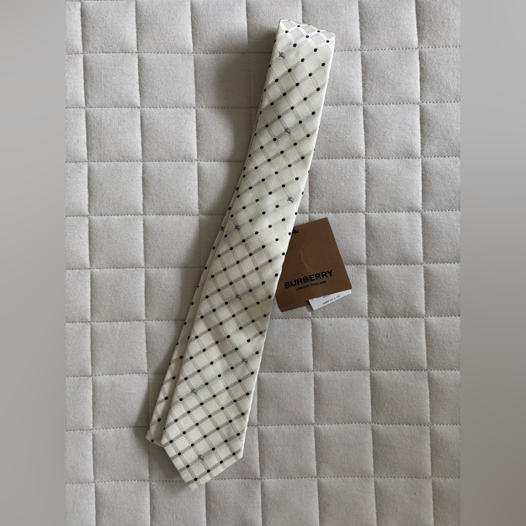 Burberry Manson Ekd Dot - Warm White And Black Elegant Tie